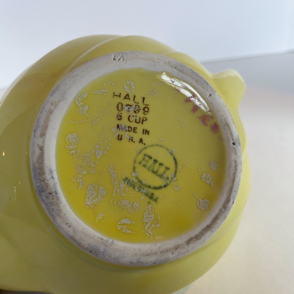 Vintage Hall USA Teapot with Hook Lid - Picture 8 of 11